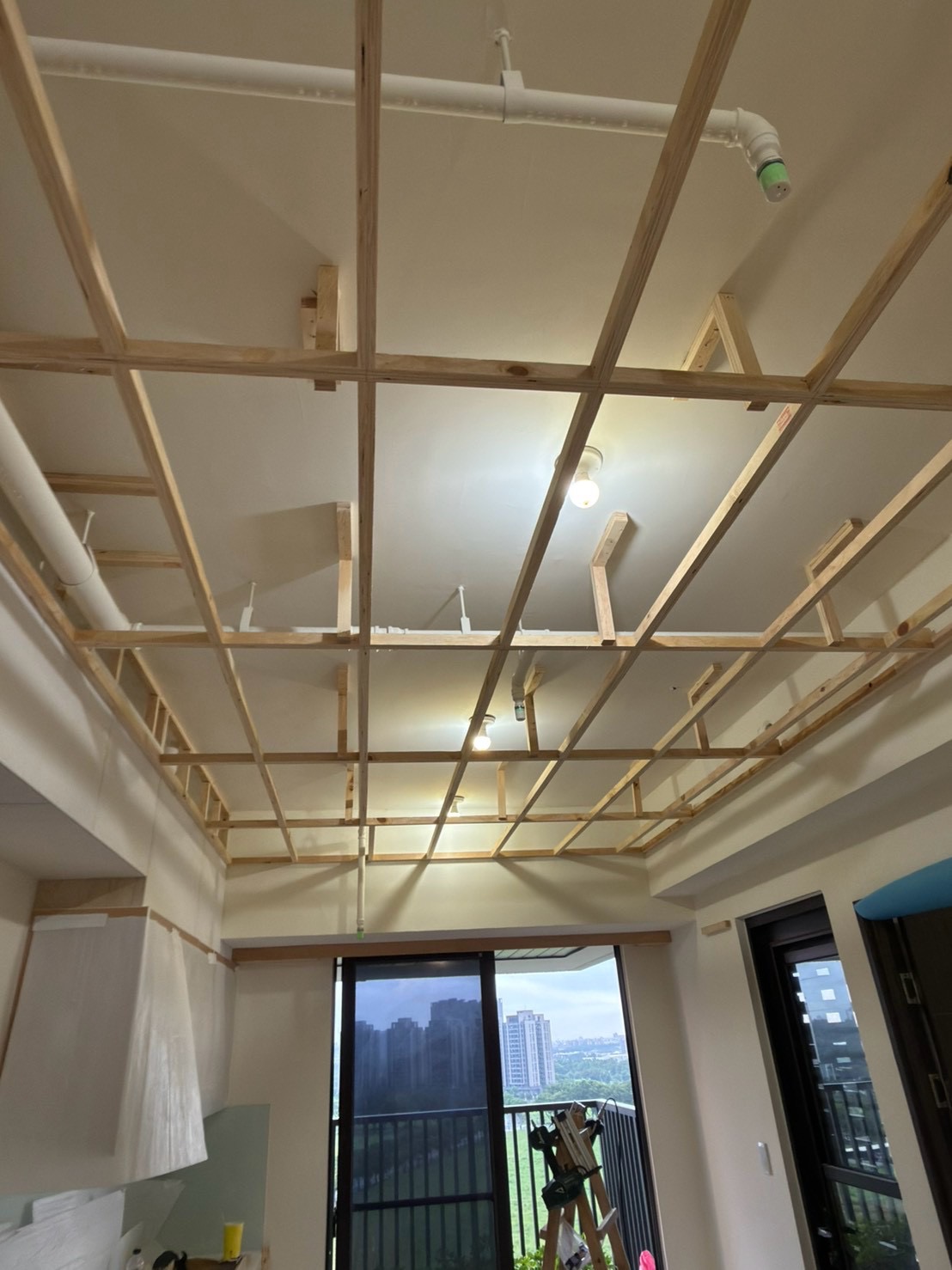 住宅天花木作骨架施工